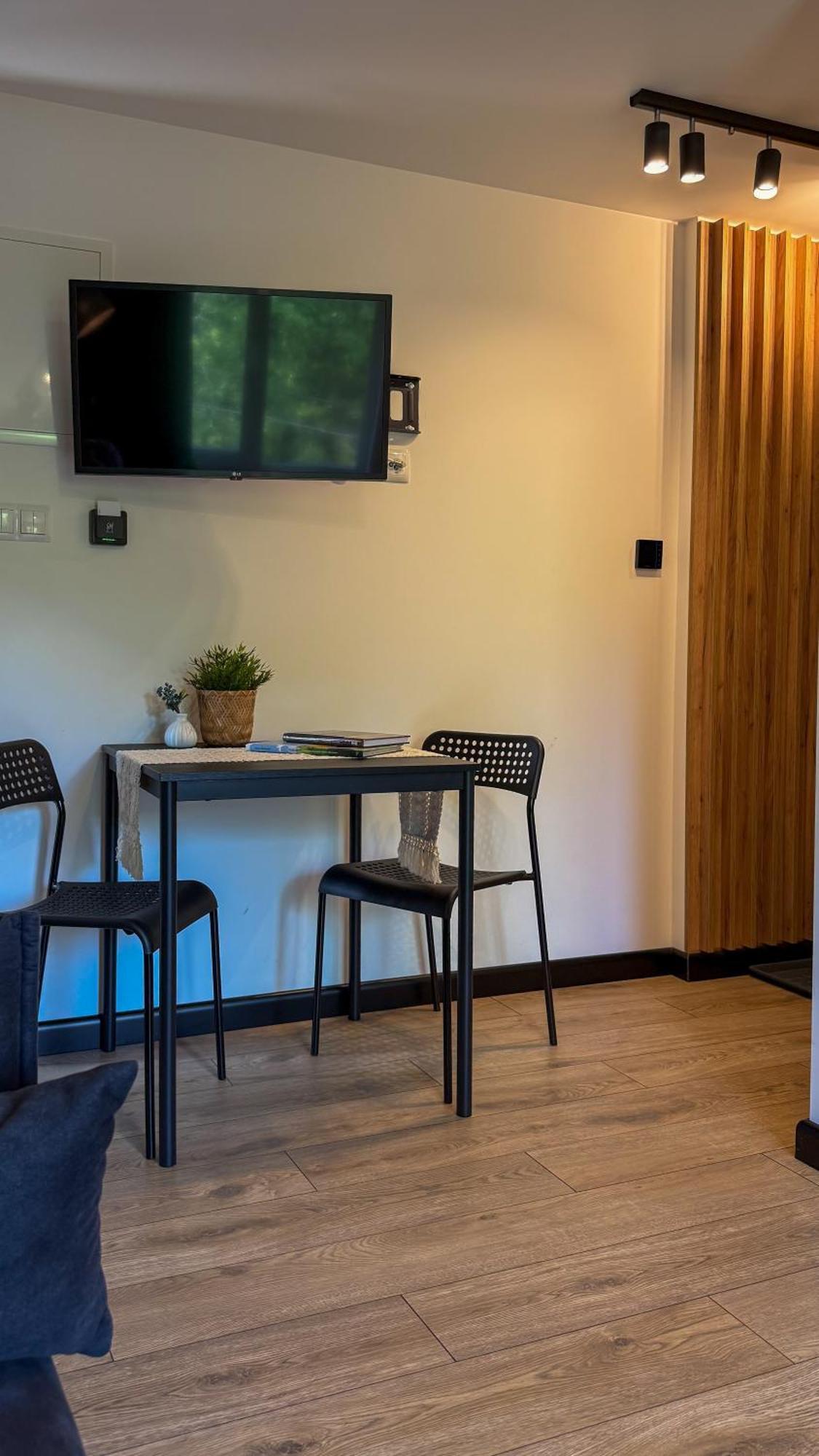 Drewno I Kamien Apartment